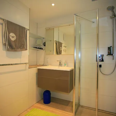 Uberlingen: Ganz Nah Am See! Schone 2,5 Ferienwohnung! *
